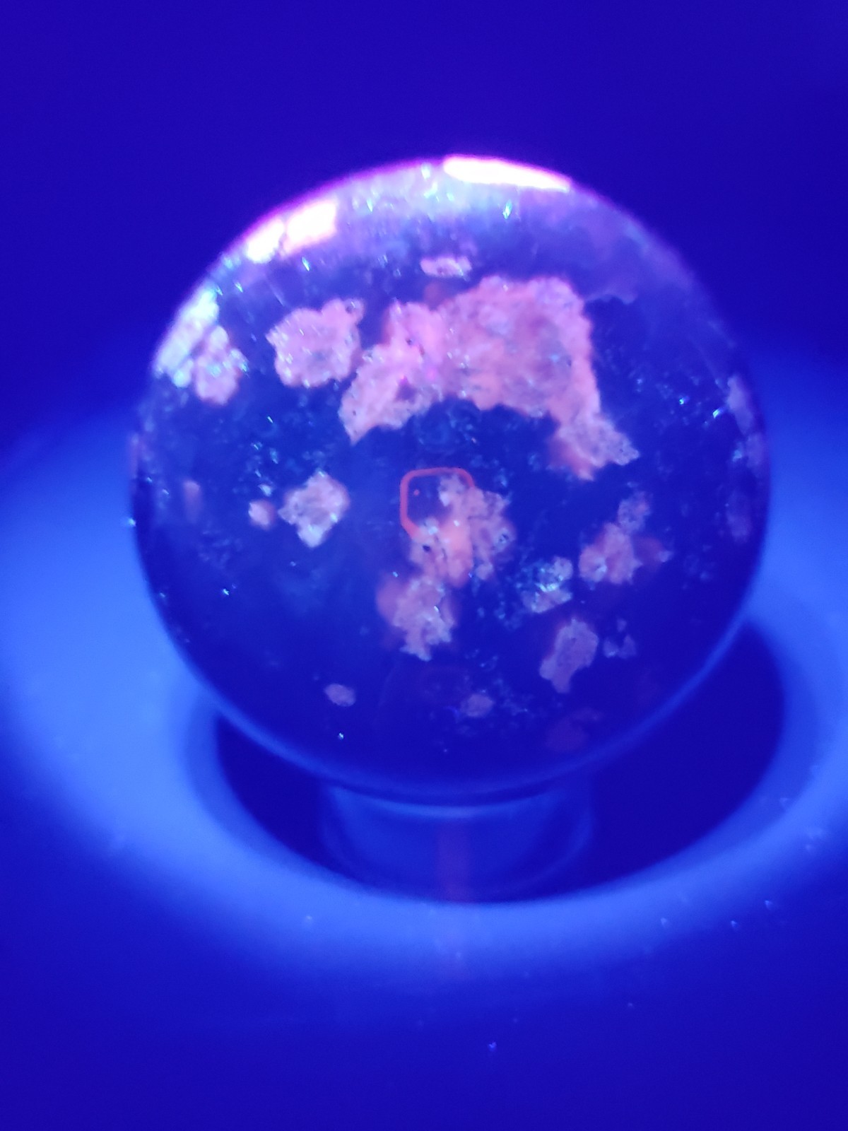 2.5″ Moss Agate Quartz Crystal Mineral Sphere Ball Orb UV to PINK, 362g