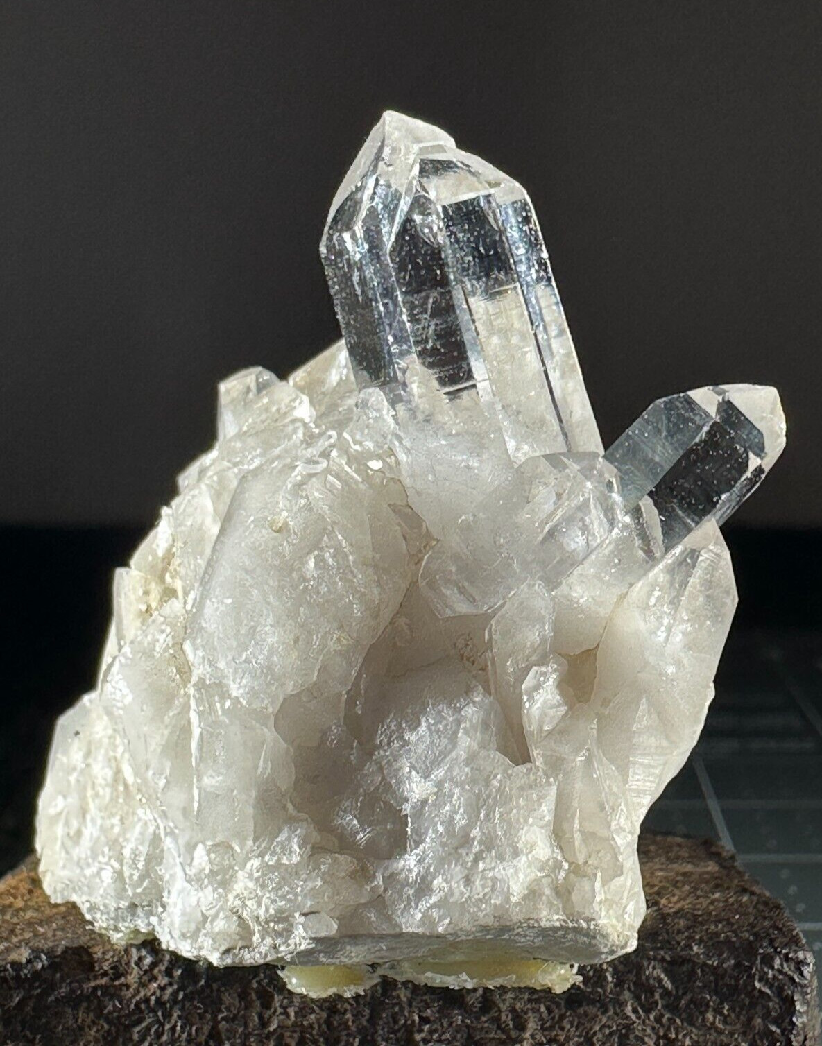 ➤ Natural 1-7/8 Inch QUARTZ CRYSTAL CLUSTER – Hot Springs Arkansas VIDEO➤345