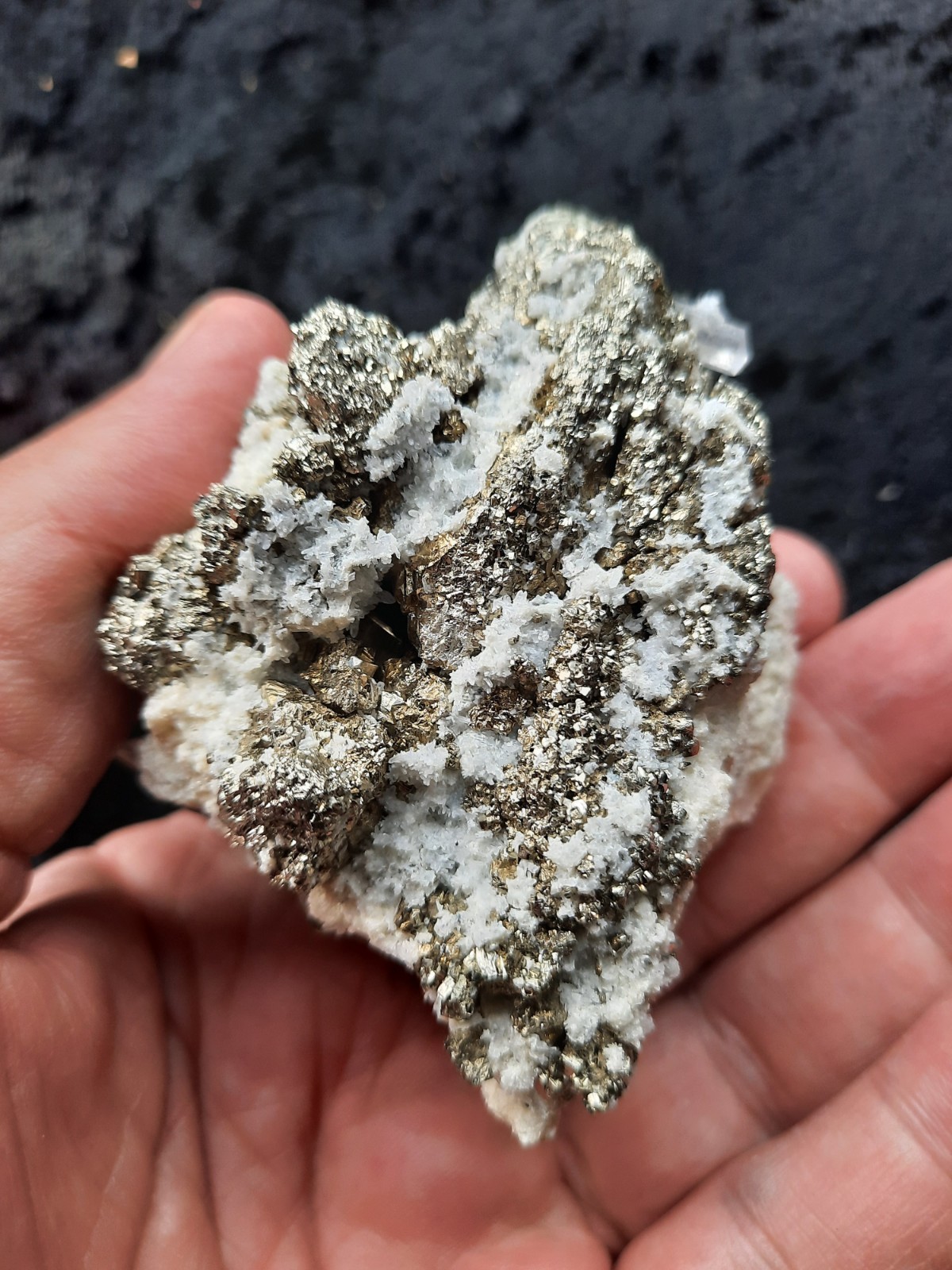 Pyrite Crystal CUBE Cluster With Druzy Calcite Crystals From Peru 228gr