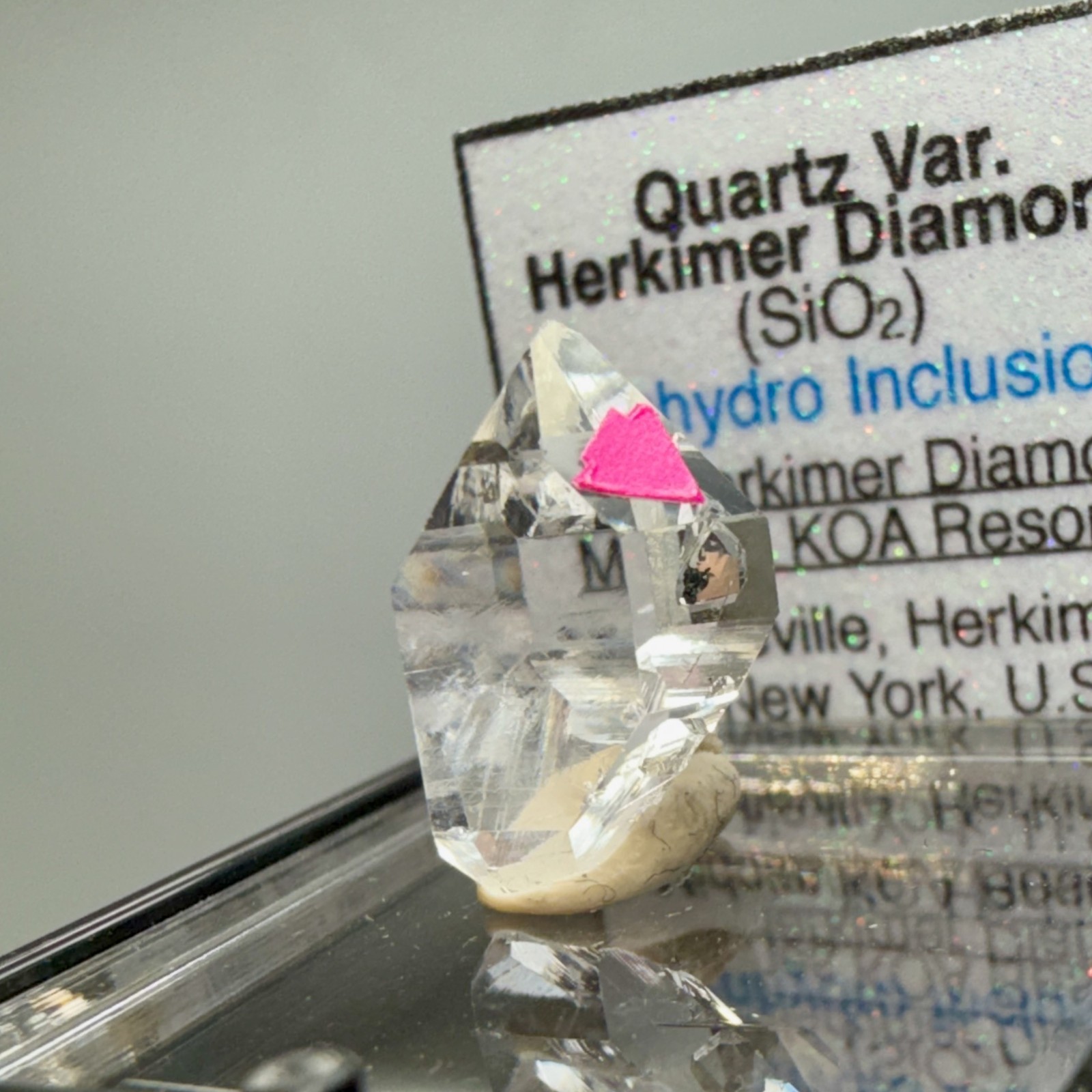 1.54 g Enhydro A-Grade Herkimer Diamond Gem w/ Moving Hydrocarbon
