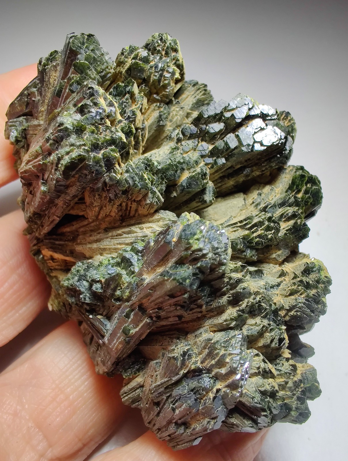 Epidote crystals, nice display specimen. Madagascar. 223 grams.