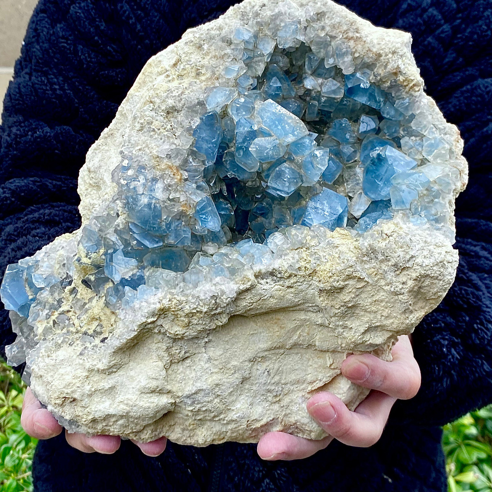 23.06LB Top natural blue crystal cave quartz crystal cave mineral specimens