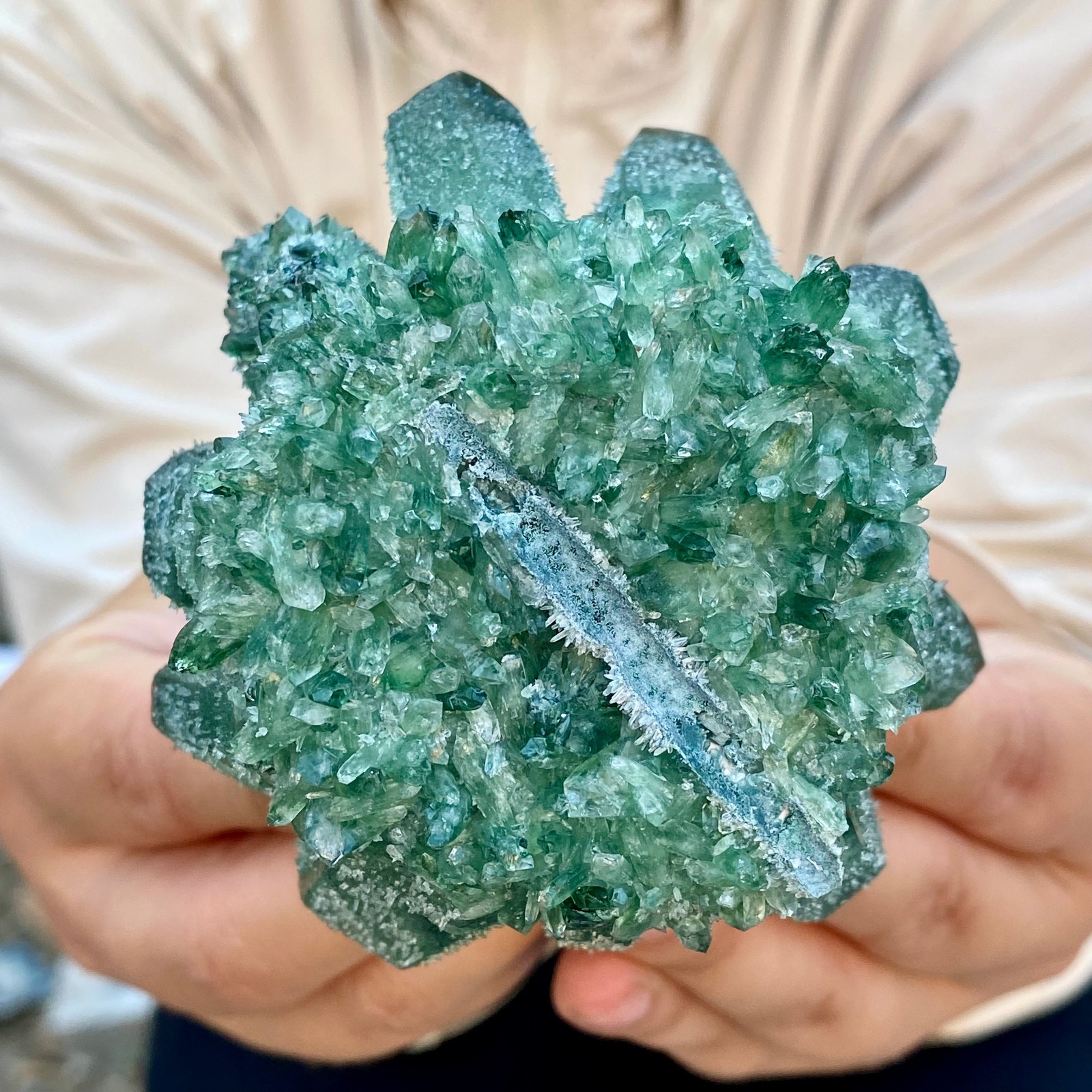 396G New Find Green Phantom Cluster Mineral Specimen Healing