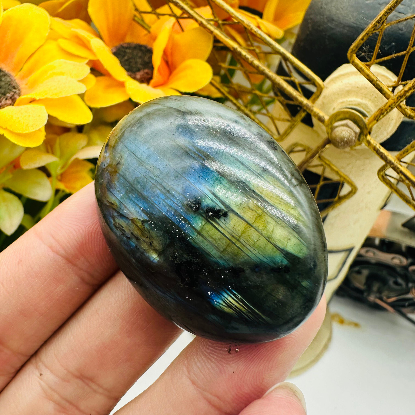 Natural Labradorite Quartz Crystal Polished Palm Stone Ore Specimen Healing 1PC