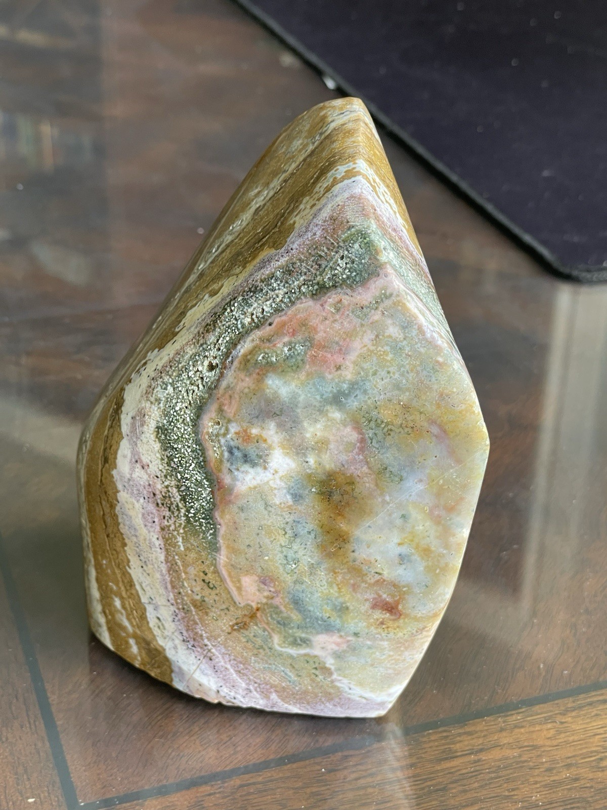 Hand Carved and Polished OCEAN JASPER crystal – 2062g, 4.545 – large sculpture