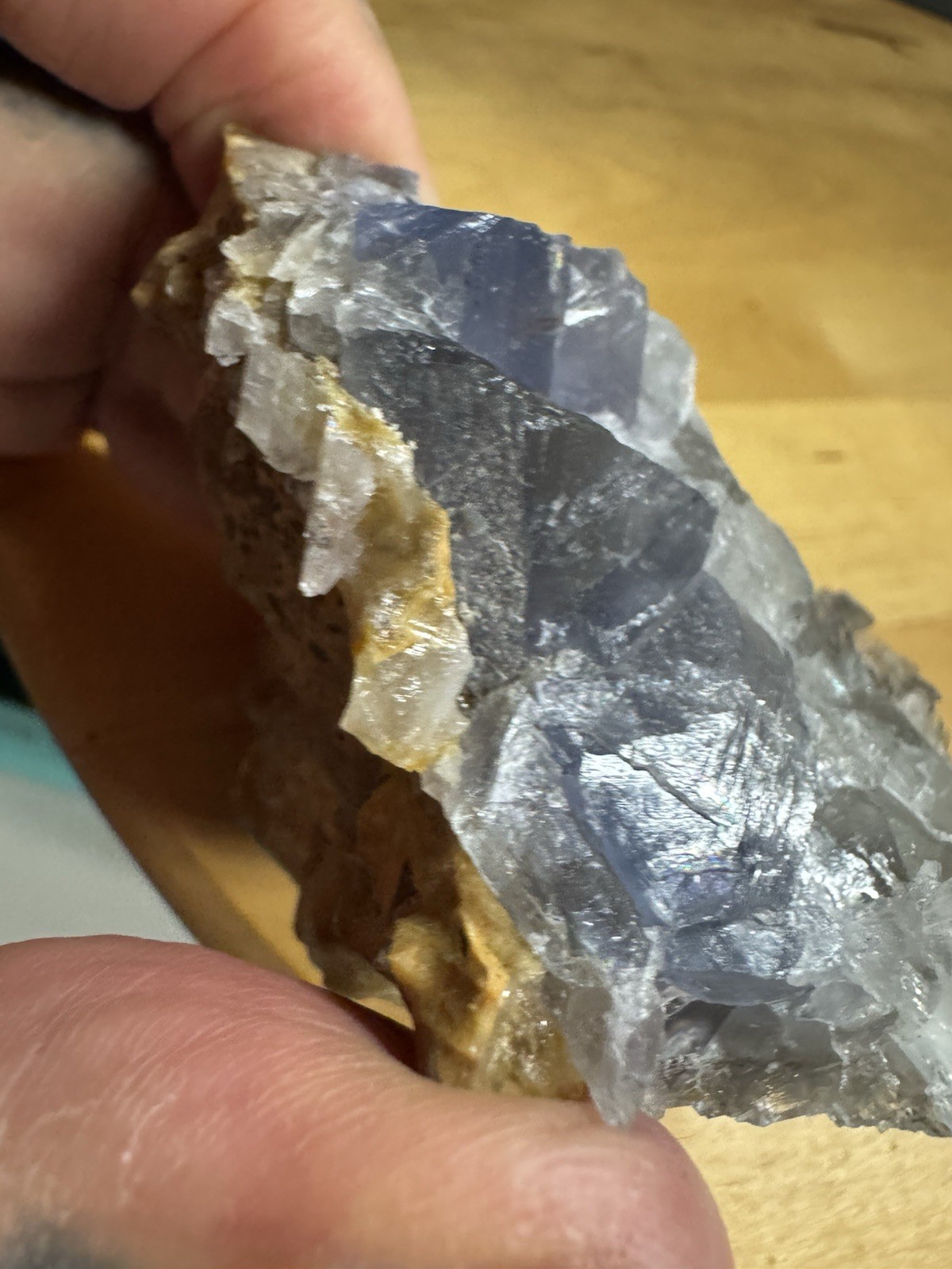 7118 Raw Fluorite Multiple Records Uv Reactive 2.0”T 2.3”W 3.4”L Wt. 10 Oz.