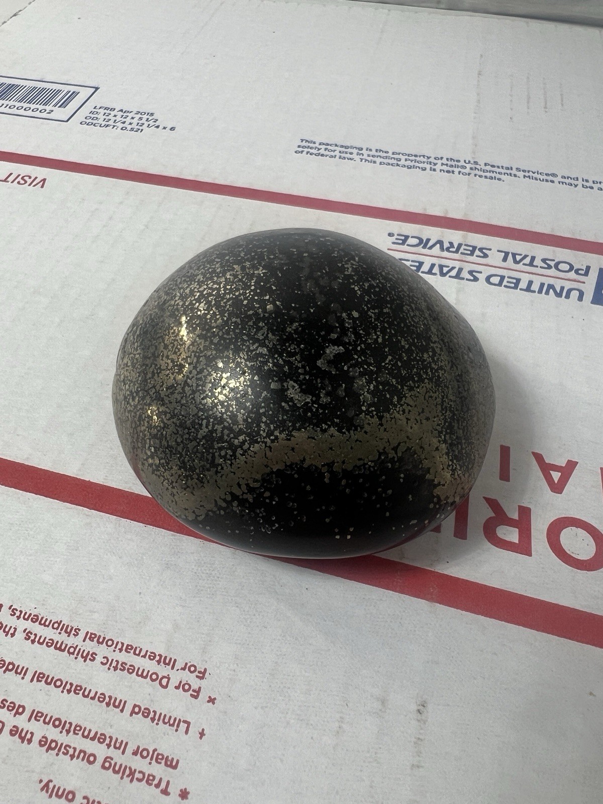 426g Golden Chalcopyrite Black Hematite Healing Crystal Palm Stone