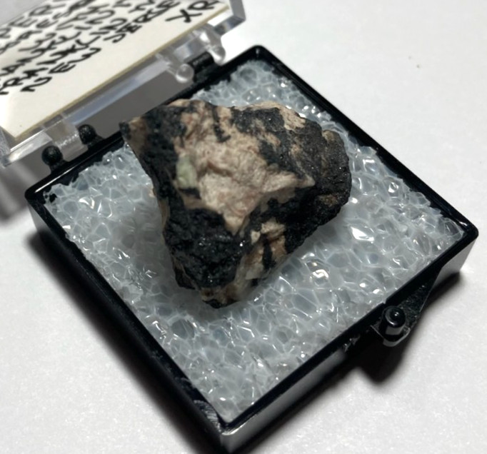 Very Rare Esperite with Franklinite Thumbnail from Franklin Mine NJ