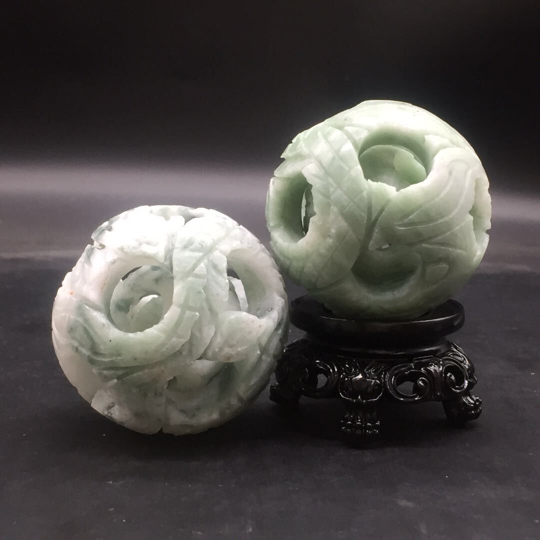 Natuaral XIU Jade Quartz Sphere Crystal Exquisite Ball Magic Healing Decorat 1Pc