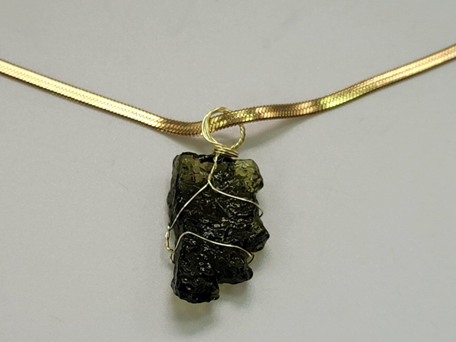Genuine Moldavite Choker Necklace 100 % Natural Minimalist Gifts, Trendy