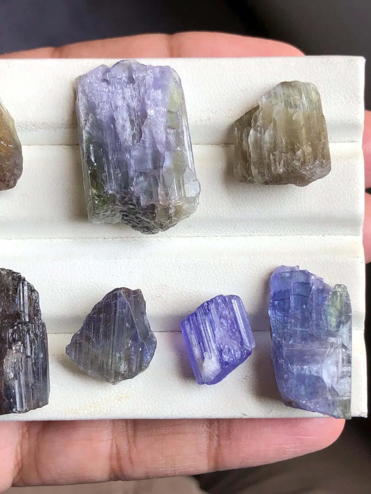 Natural Tanzanite Rough Gemstone, Bi Color Tanzanite Raw, Healing Stone. Tz#23
