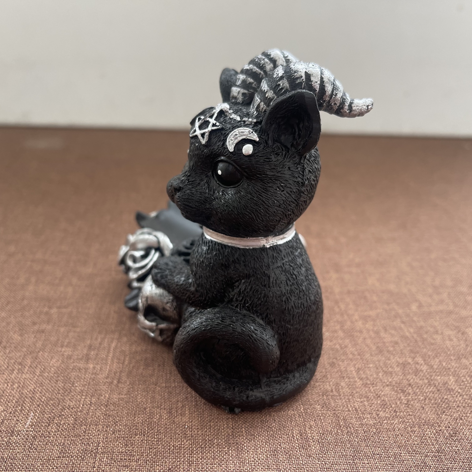 Sheep horned cat Sphere Stand Base Crystal Ball Hand Made Display
