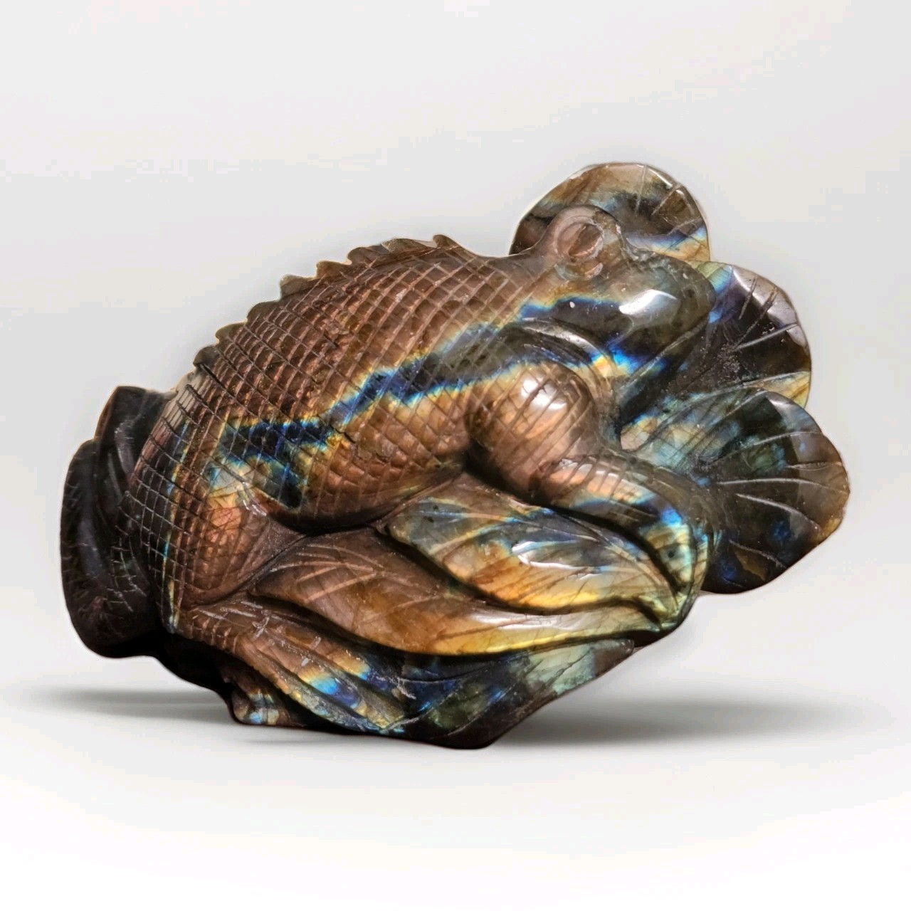 Labradorite Hand Carved Lizard In The Leaves 3.75″ Tall – 924 grams – USA