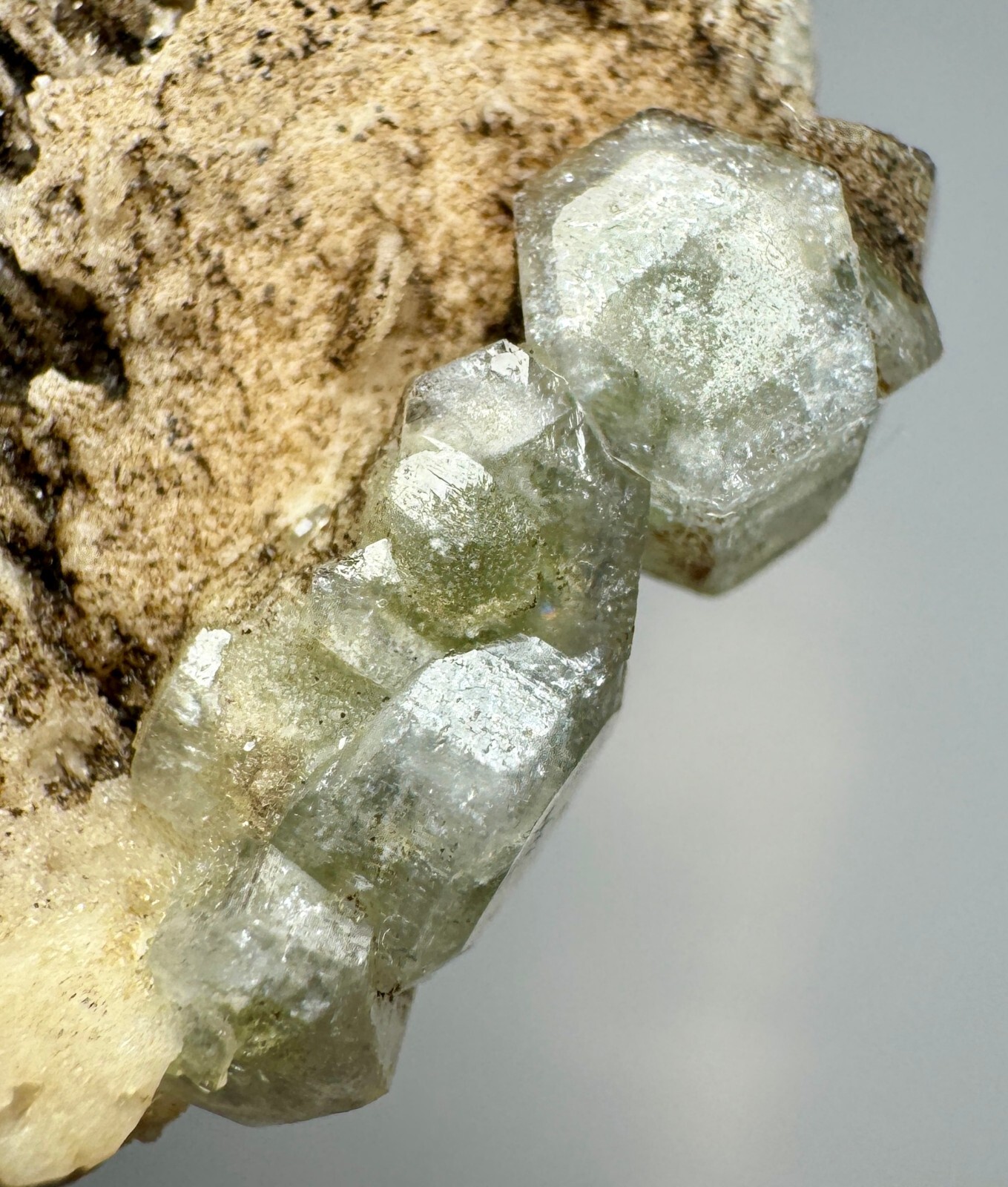 55 Carats Full Terminated Fluorescent Phosphore Apatite Crystals Bunch On Matrix
