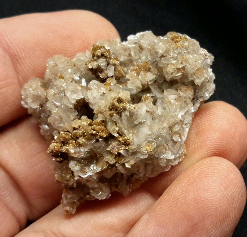36mm DESCLOIZITE with CALCITE from Santa Eulalia, Chihuahua, Mexico