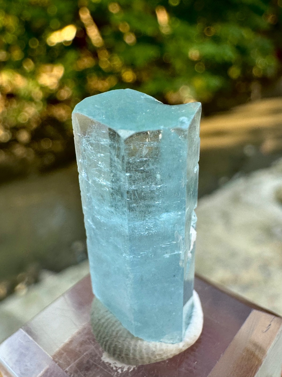 Natural Transparent Sky Blue Aquamarine Crystal , 22 Carats @ Minerals