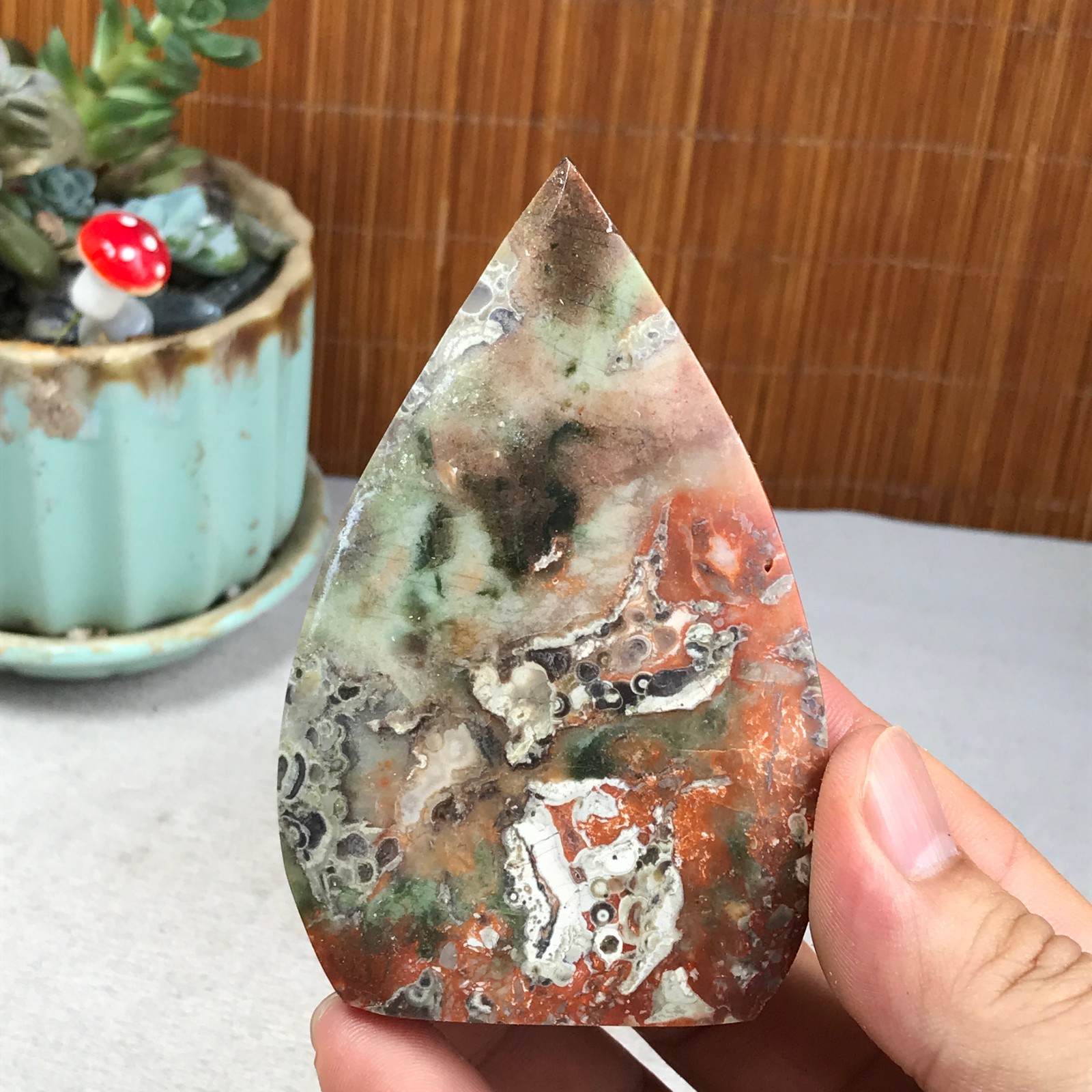 Natural money Mexico agate hand carve leaf Crystal Specimen free standing A6271