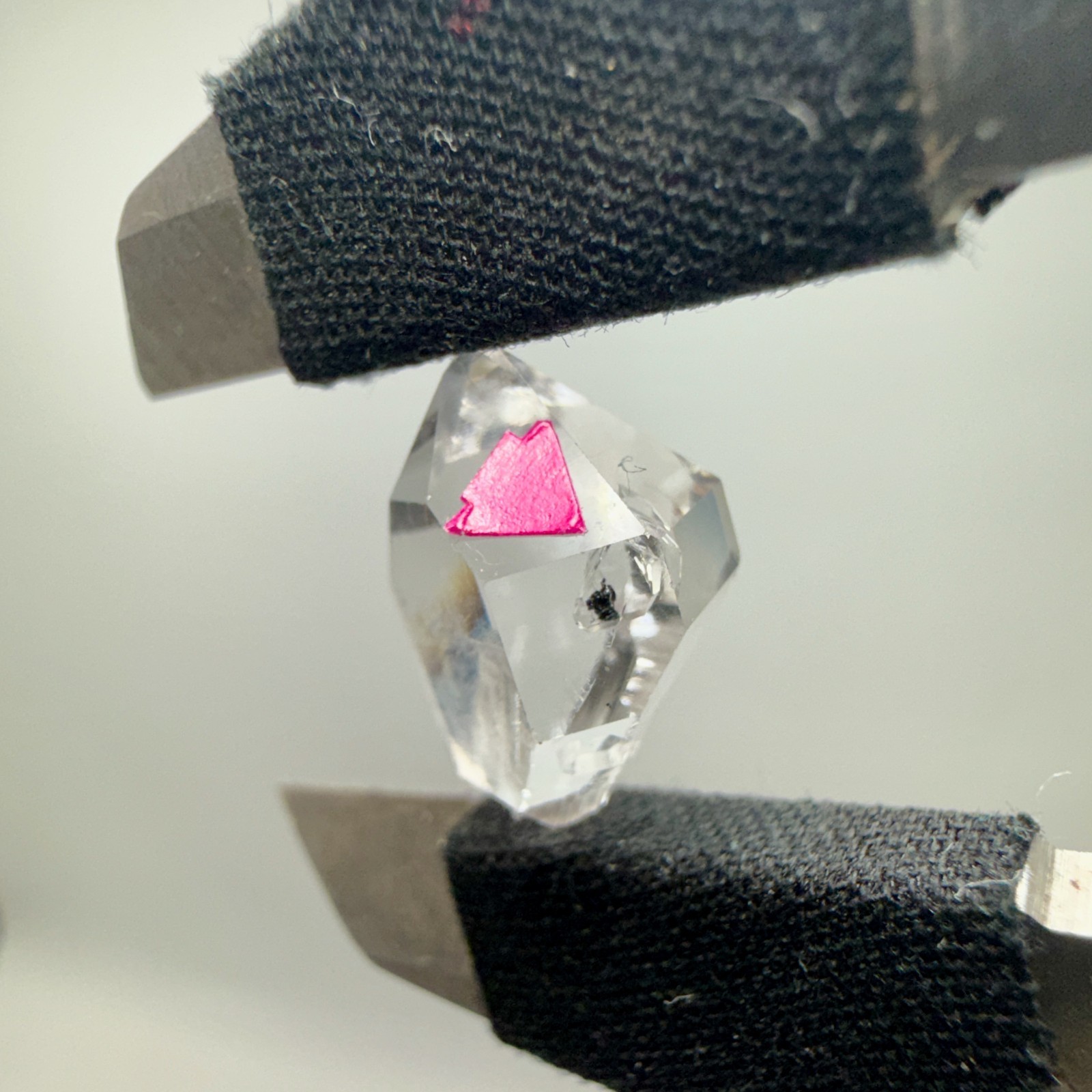 1.54 g Enhydro A-Grade Herkimer Diamond Gem w/ Moving Hydrocarbon