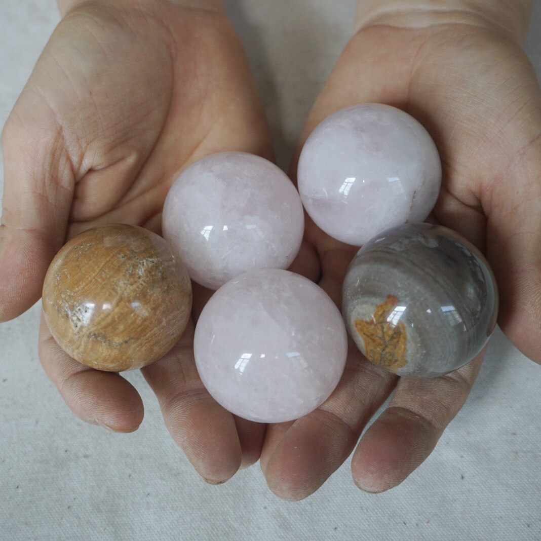 10Pcs Natural Quartz Crystal Jasper Sphere Ball Diverse Rock Tumbles Healing 4cm