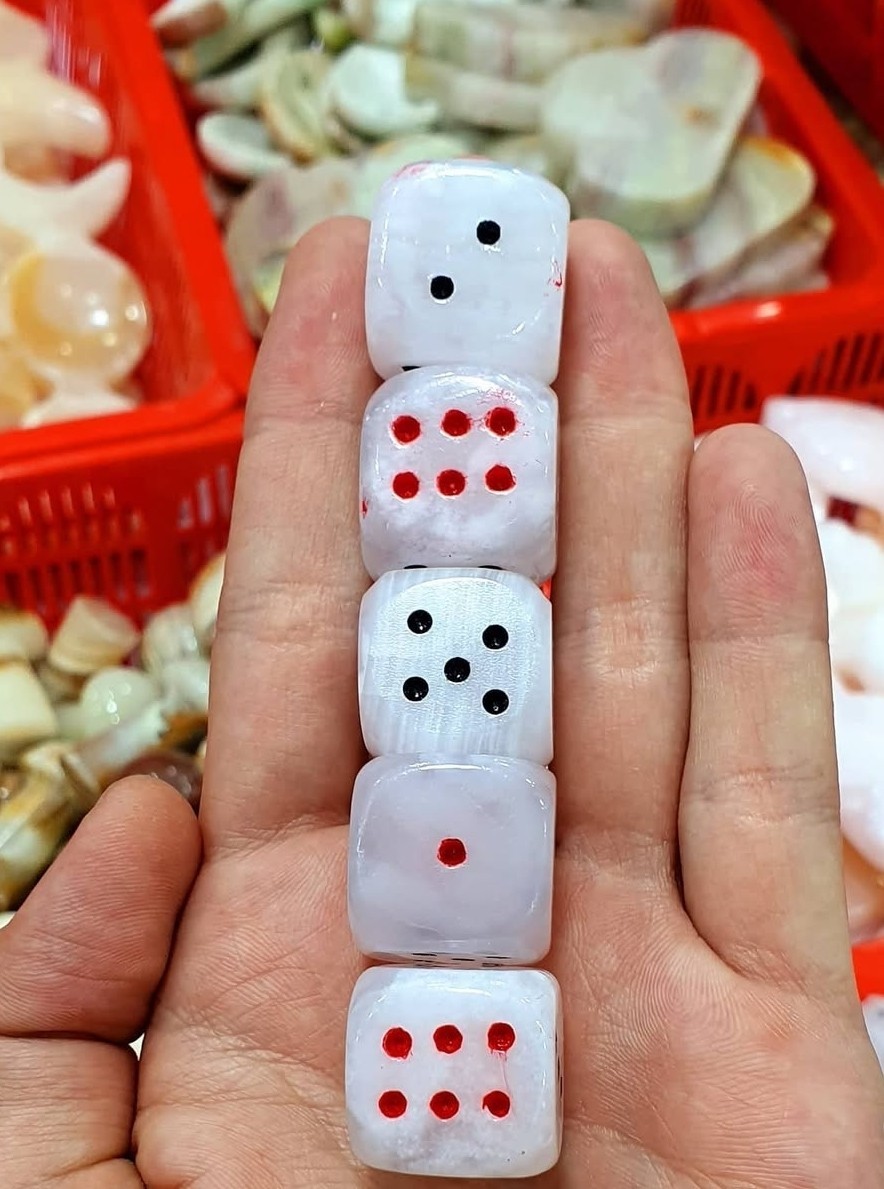 5 Pieces Pink Mangano Calcite Dice UV Reactive Glow Fluorescent Natural Stone