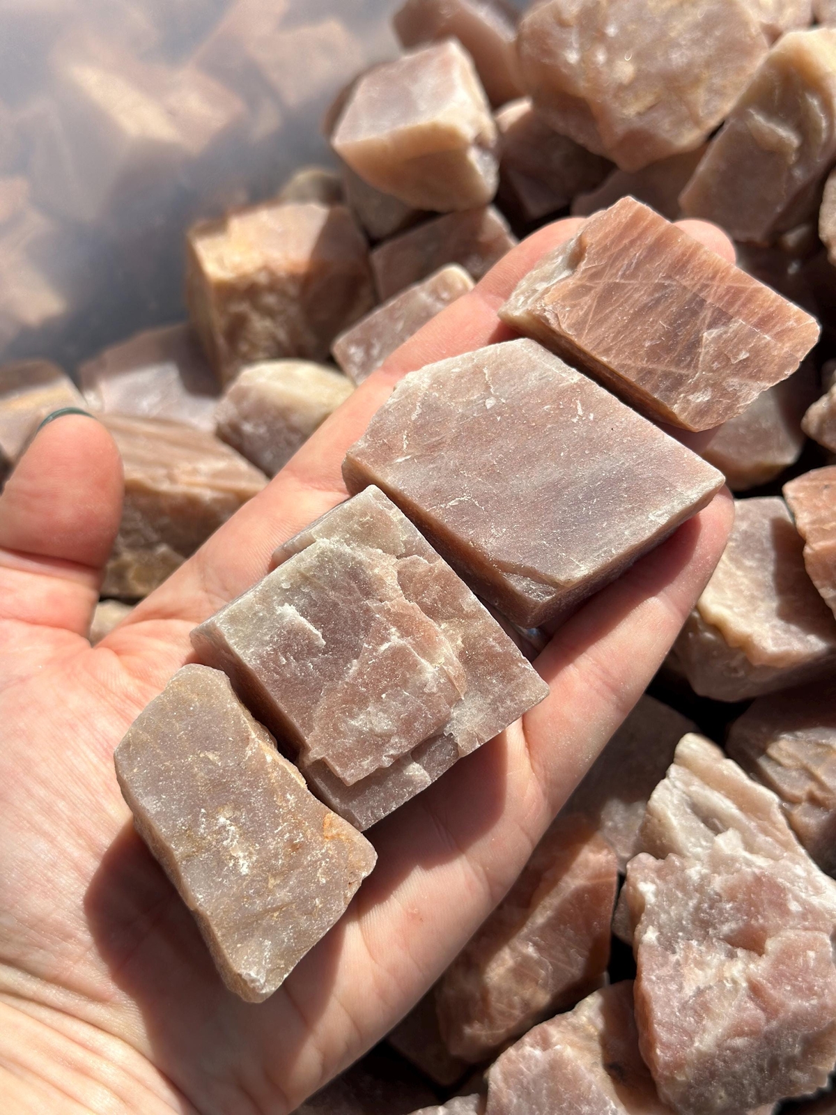 Raw Peach Moonstone Sunstone (Grade A), Natural Peach Moonstone from Sri Lanka