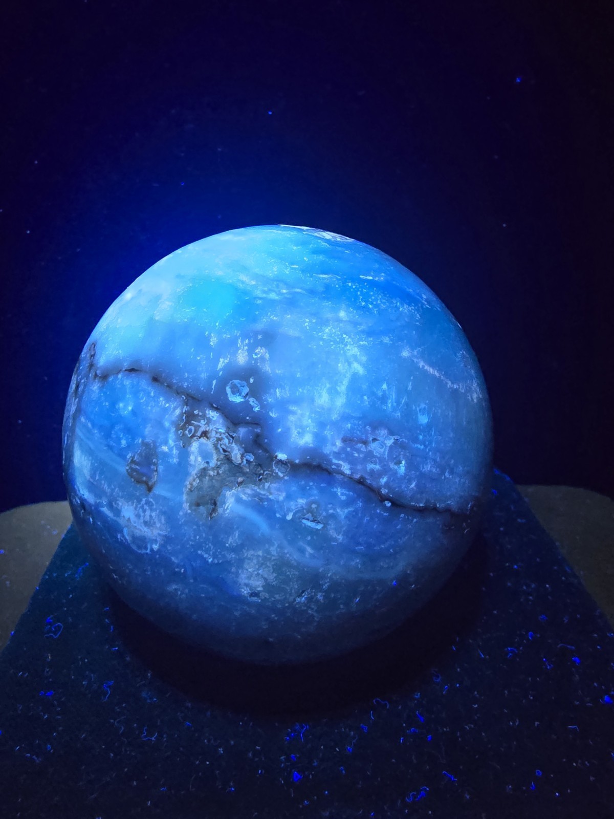 Massive 994g Caribbean Calcite & Blue Aragonite Polished Crystal Sphere Specimen