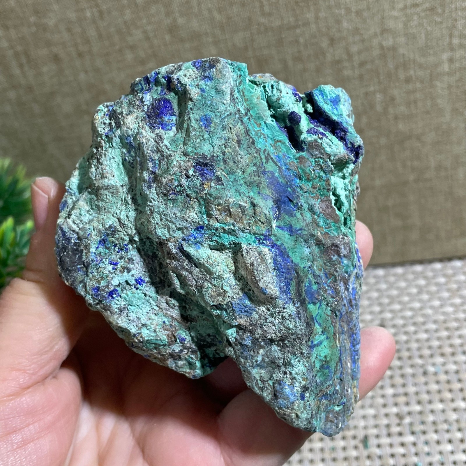 Restoration of Blue Copper Ore Quartz Crystal Mineral Samples 350g