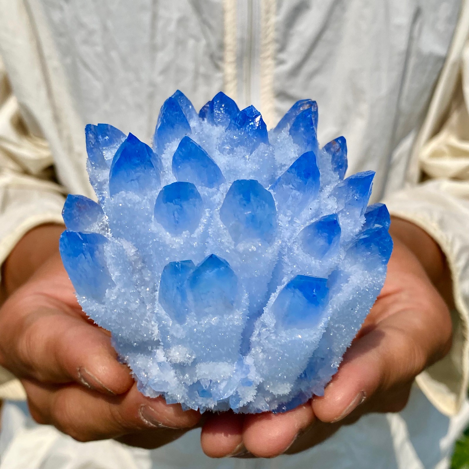 400G Newly discovered blue crystal cluster flower shaped mineral specimen