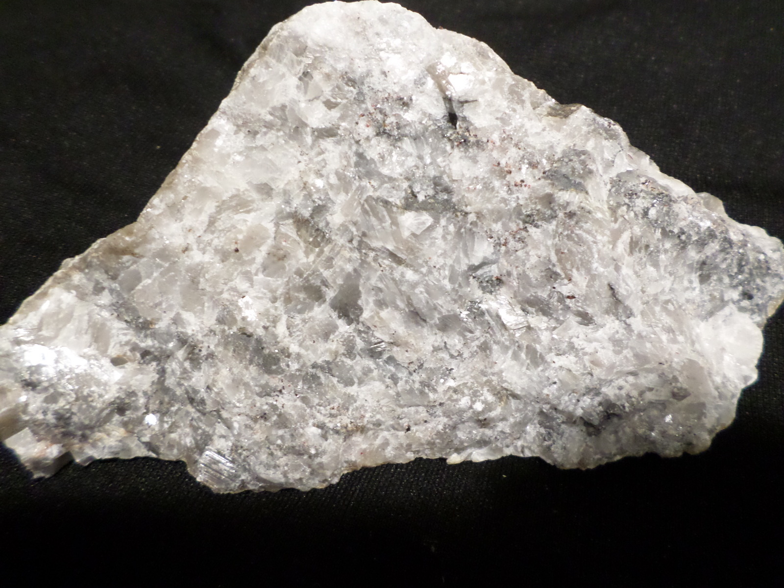 KB: BRIGHT! FL SW CALCITE (RED), WHITE KNOB QUARRY, LUCERNE VALLEY, CALIFORNIA