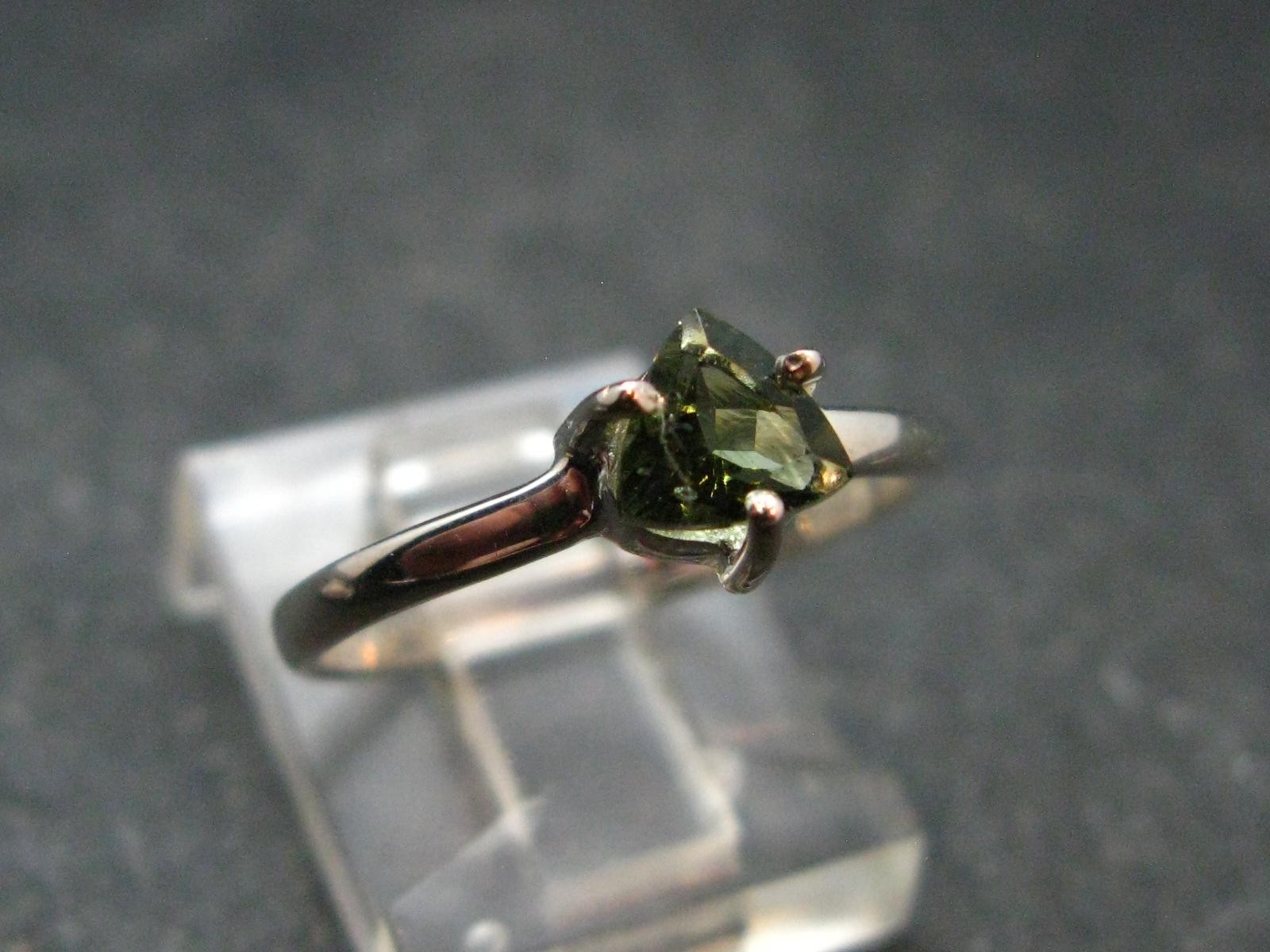 Moldavite Tektite Facetted Silver Ring from Czech Republic – Size 6 – 1.32 Grams