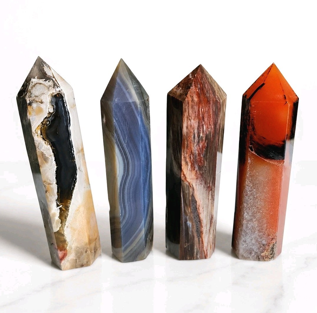 Lot Of 4 Mixed Material Towers – 386g – USA