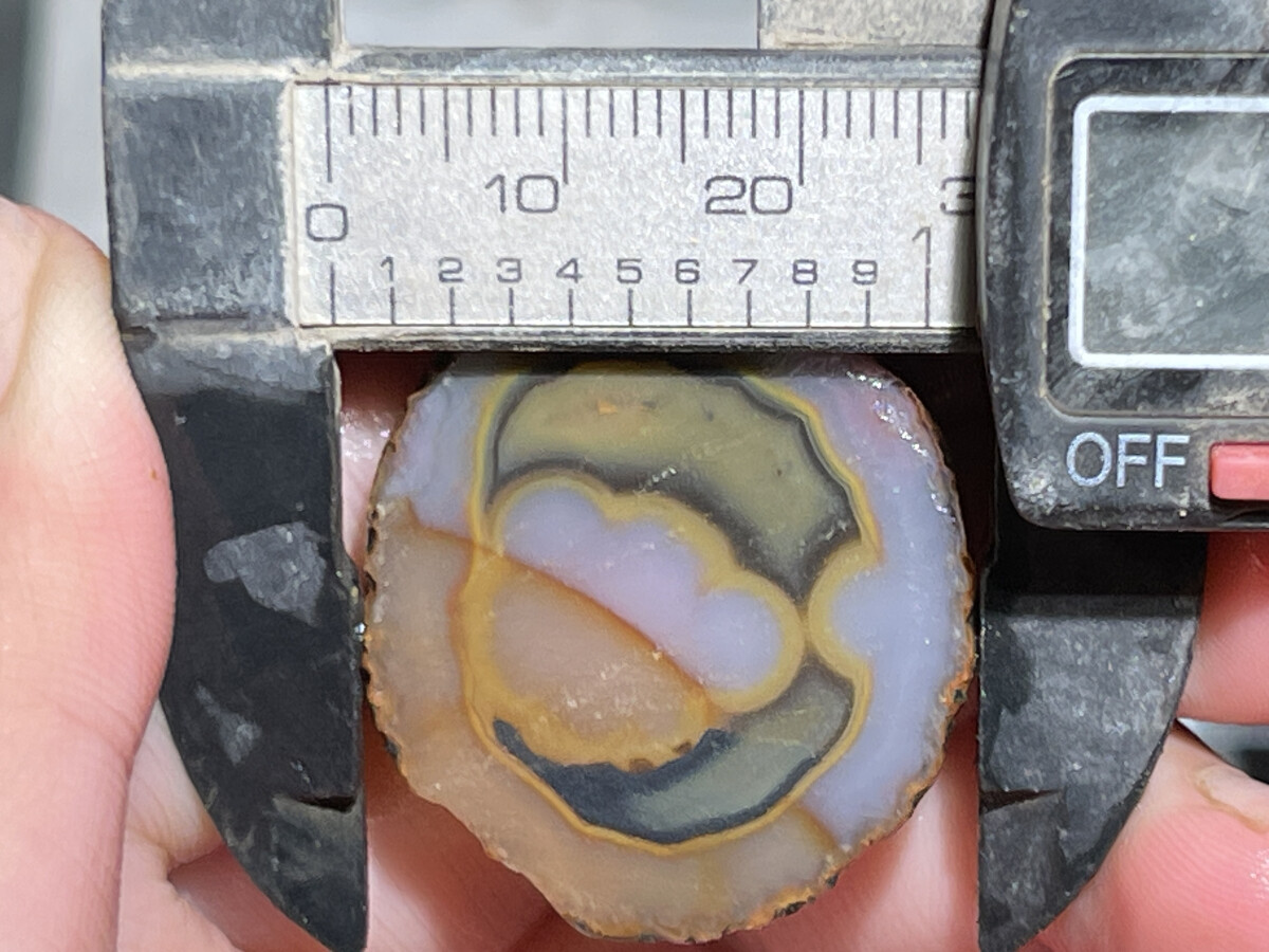 1Pair China Agate Hebei xuanhua natural Crystal Geodes collectible 24g D261