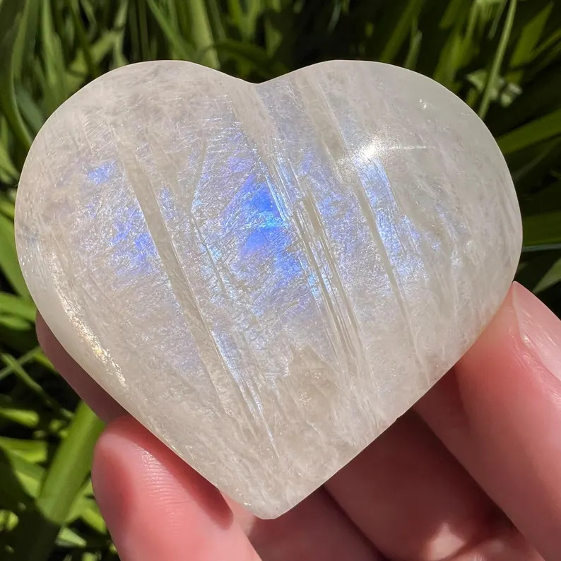 2025NEW Natural Moonstone Heart 1.5″-2.5″ Healing Crystal Gemstone Gift for Love