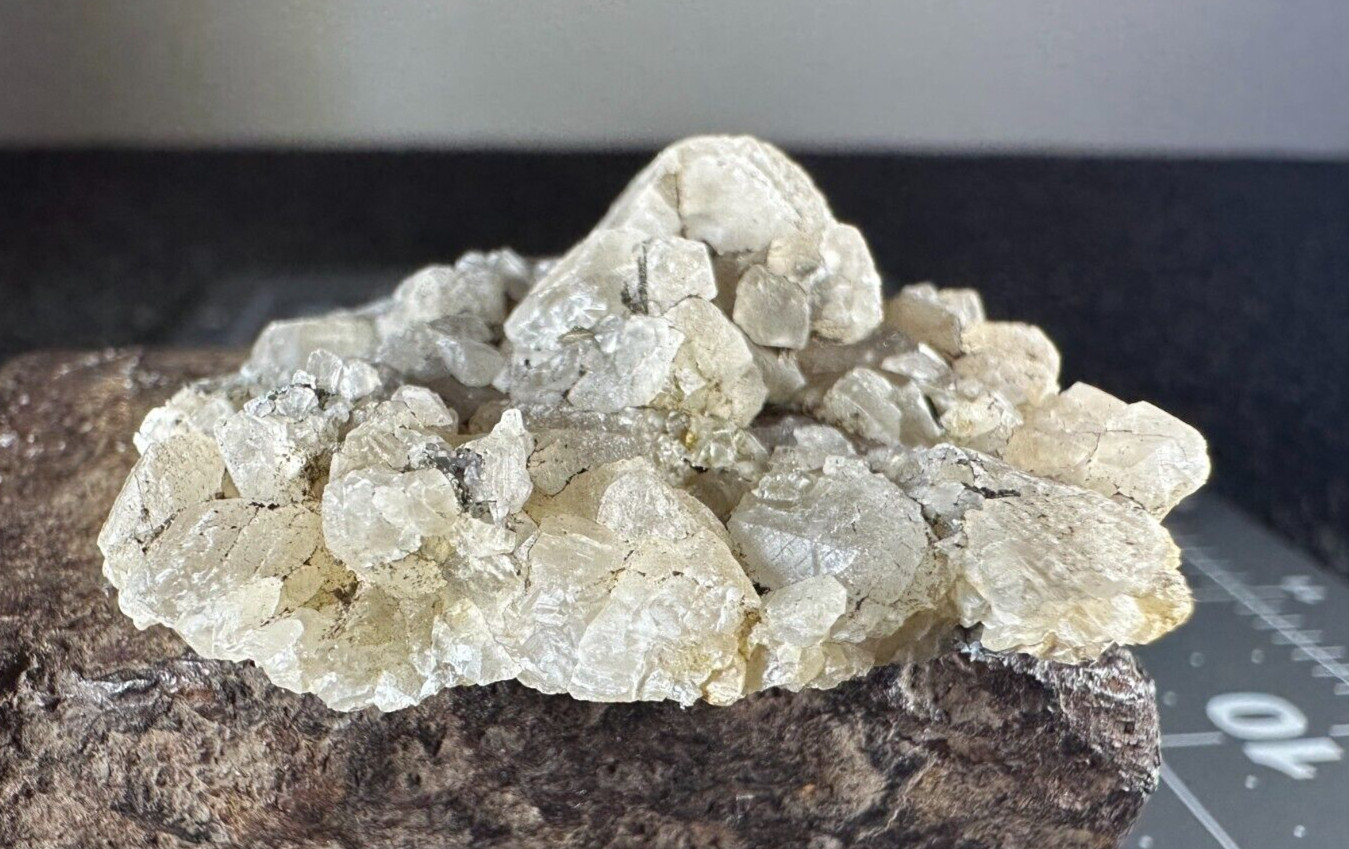 ➤ 1-5/8″ – UGLY CALCITE – Pretty ORANGE FLUORESCENT – Duenweg Mine MO -VIDEO➤447