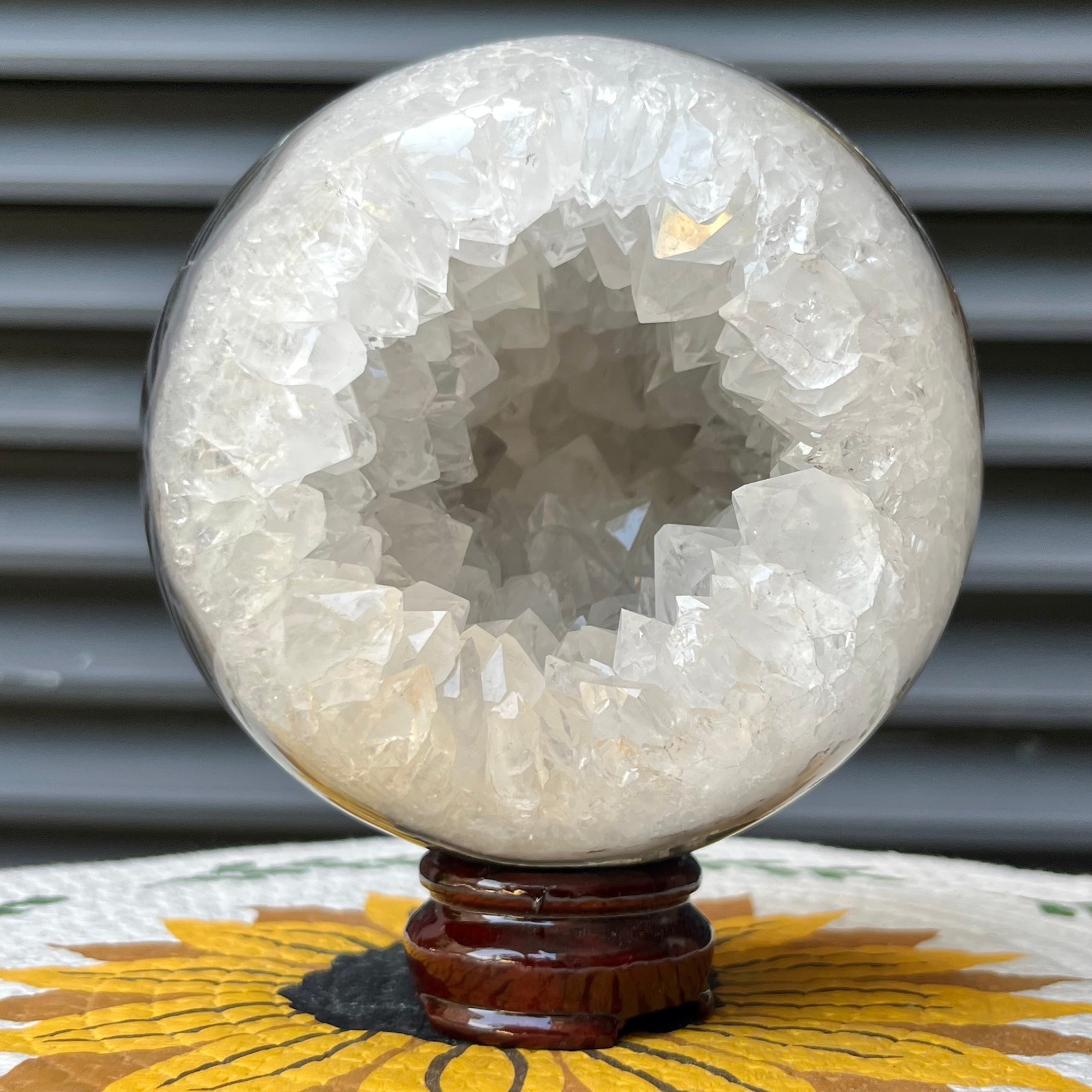 4 lb Natural White crystal Geode Sphere Crystal Druzy Ball Decor