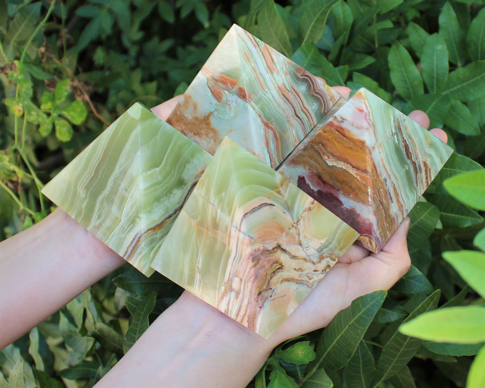 Green Onyx Crystal Pyramid, Large 3″ Crystal (Healing Crystal, Onyx Pyramid)