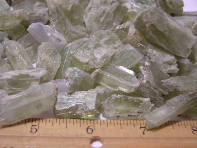 Hiddenite green spodumene kunzite crystal Afghanistan 1/8 pound lot 4-20 pieces