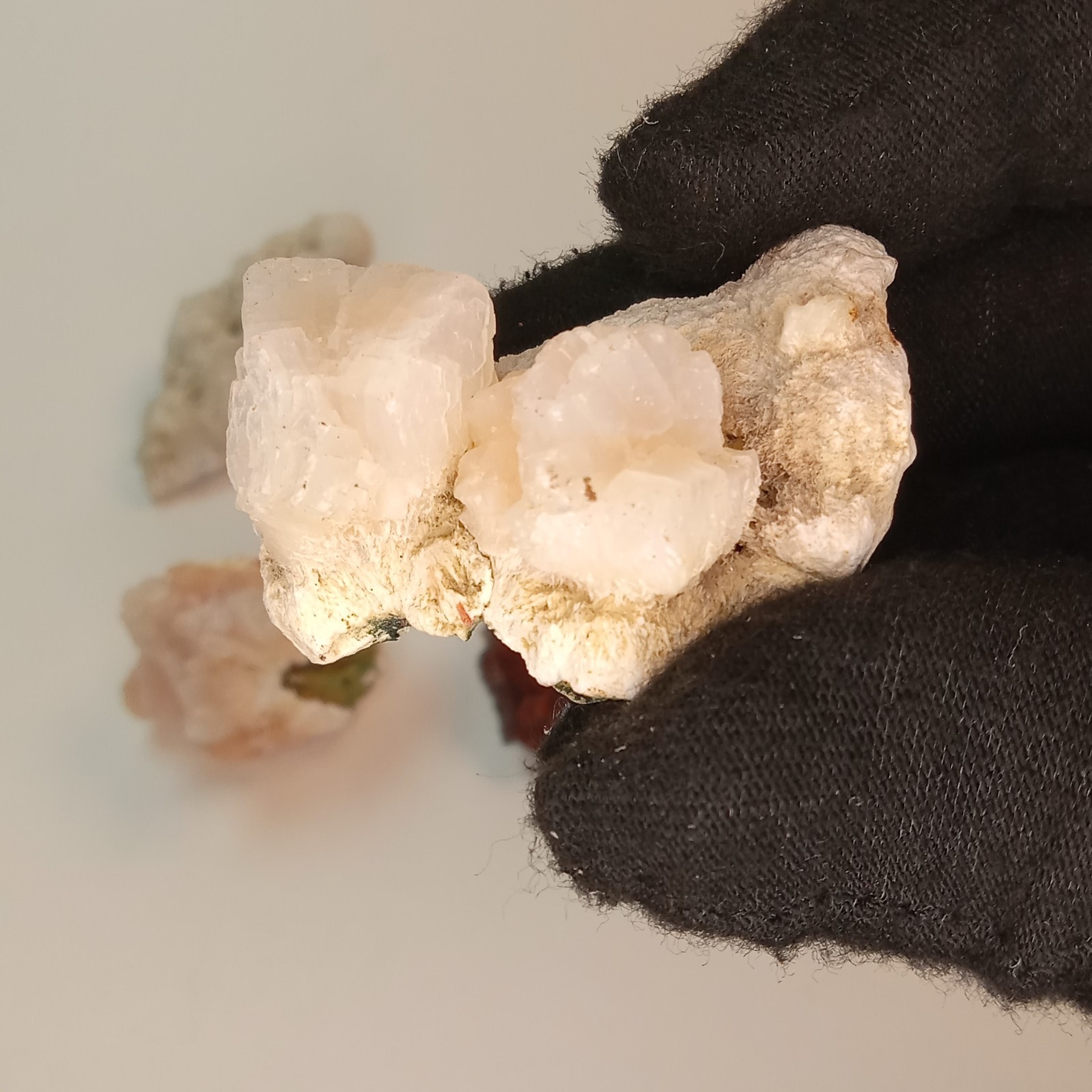 Mixed Mineral Specimen Lot 6pc Chalcedony Apophyllite Garnet Stilbite I15