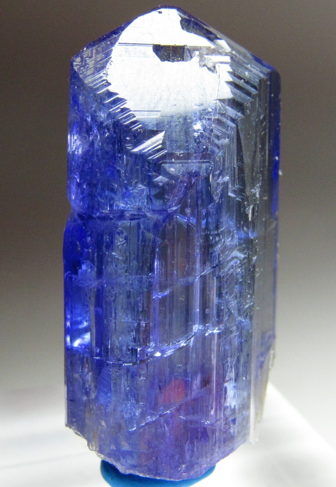EXTRAORDINARY VIBRANT NEON PURPLE UNHEATED GEM TANZANITE CRYSTAL!!! TANZANIA