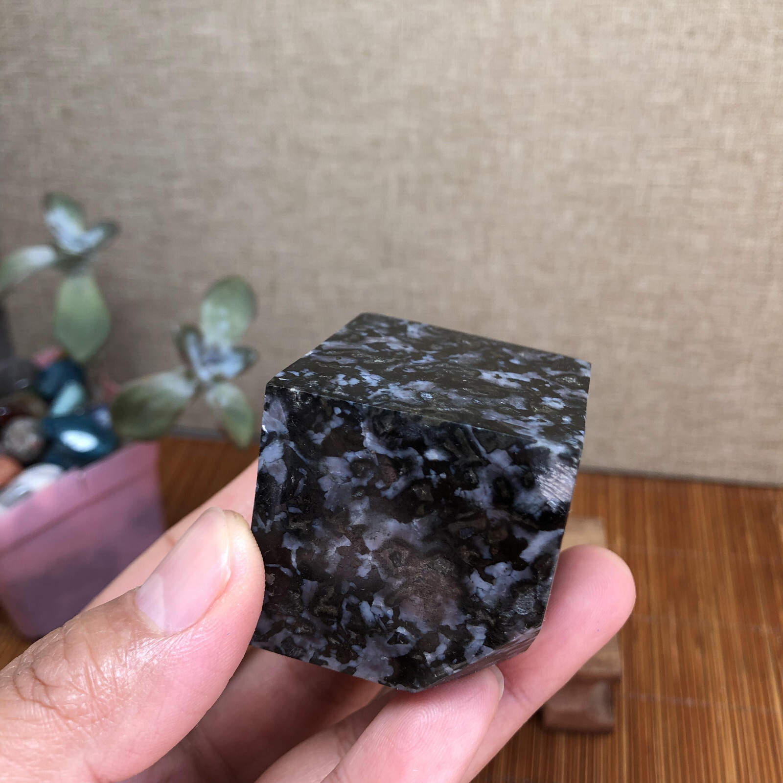 36mm Natural merlinite Snakeskin spotted crystal Specimen Cube block 148g A4159