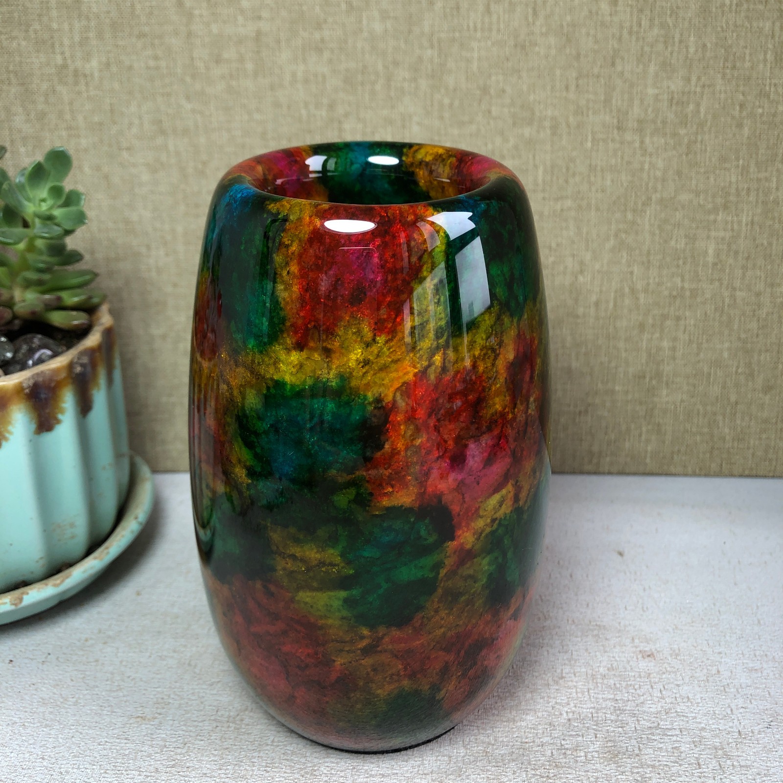 Natural “Seven Colors Jade” vase specimen -Taiwan China 1190g 130mm A4587