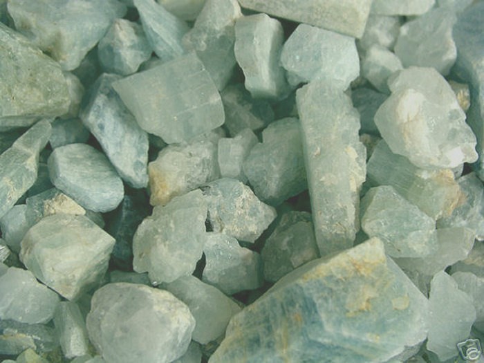 Aquamarine crystal Afghanistan bigger pieces 1/2-2 inch 1/4 pound 3-8 pieces