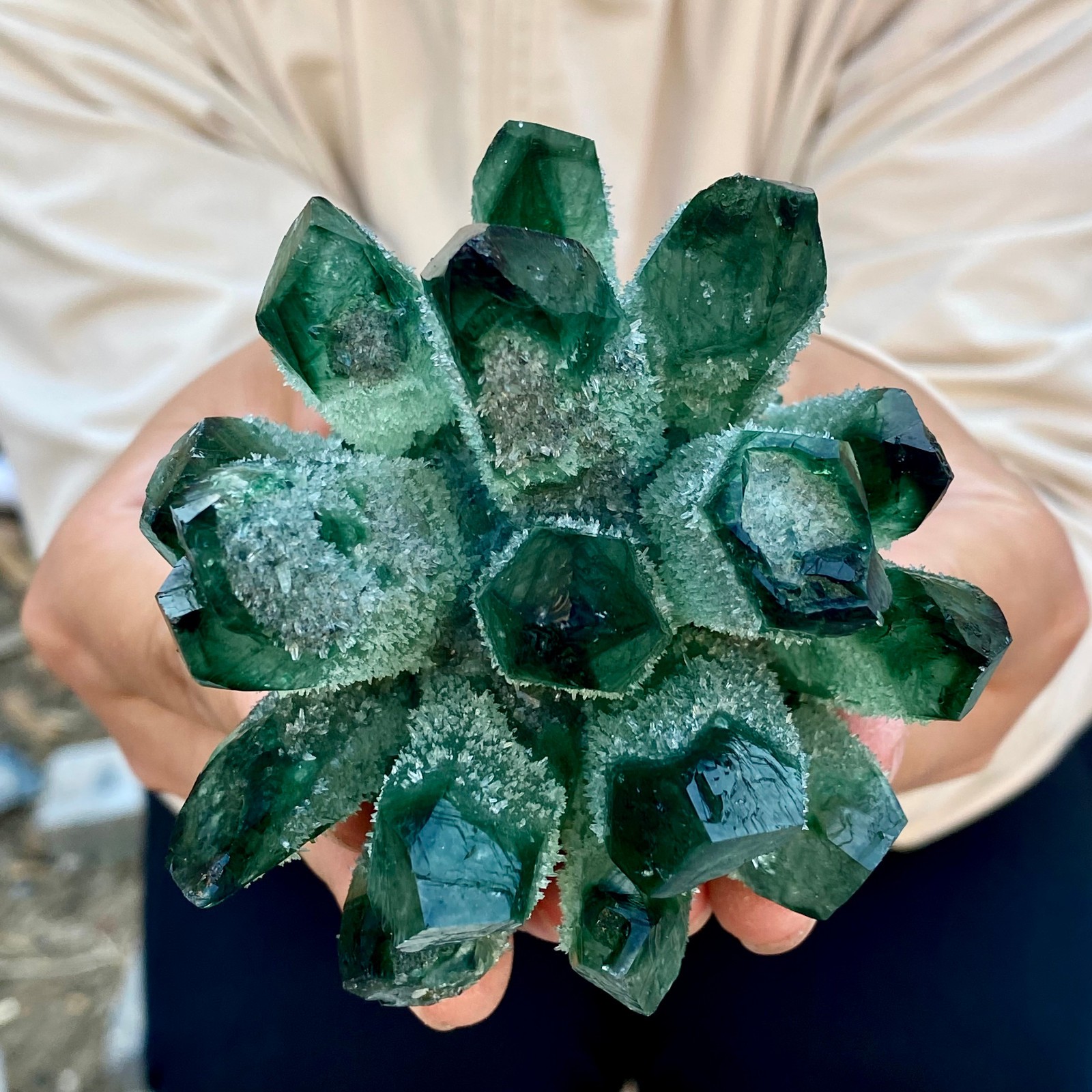 396G New Find Green Phantom Cluster Mineral Specimen Healing