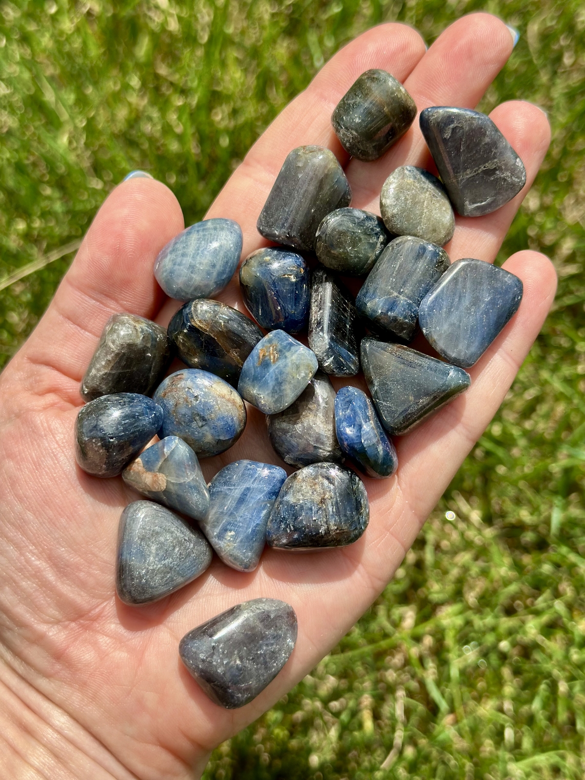 Blue Sapphire Tumbled Stone (Grade A) Natural Blue Sapphire Gemstone from India