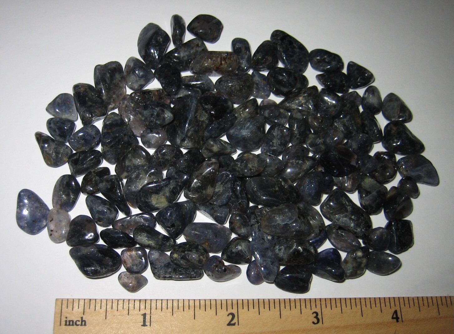 100+ TUMBLED POLISHED SMALL NATURAL 0.2″- 0.5″ IOLITE CRYSTAL STONES ~ 102.8g *A