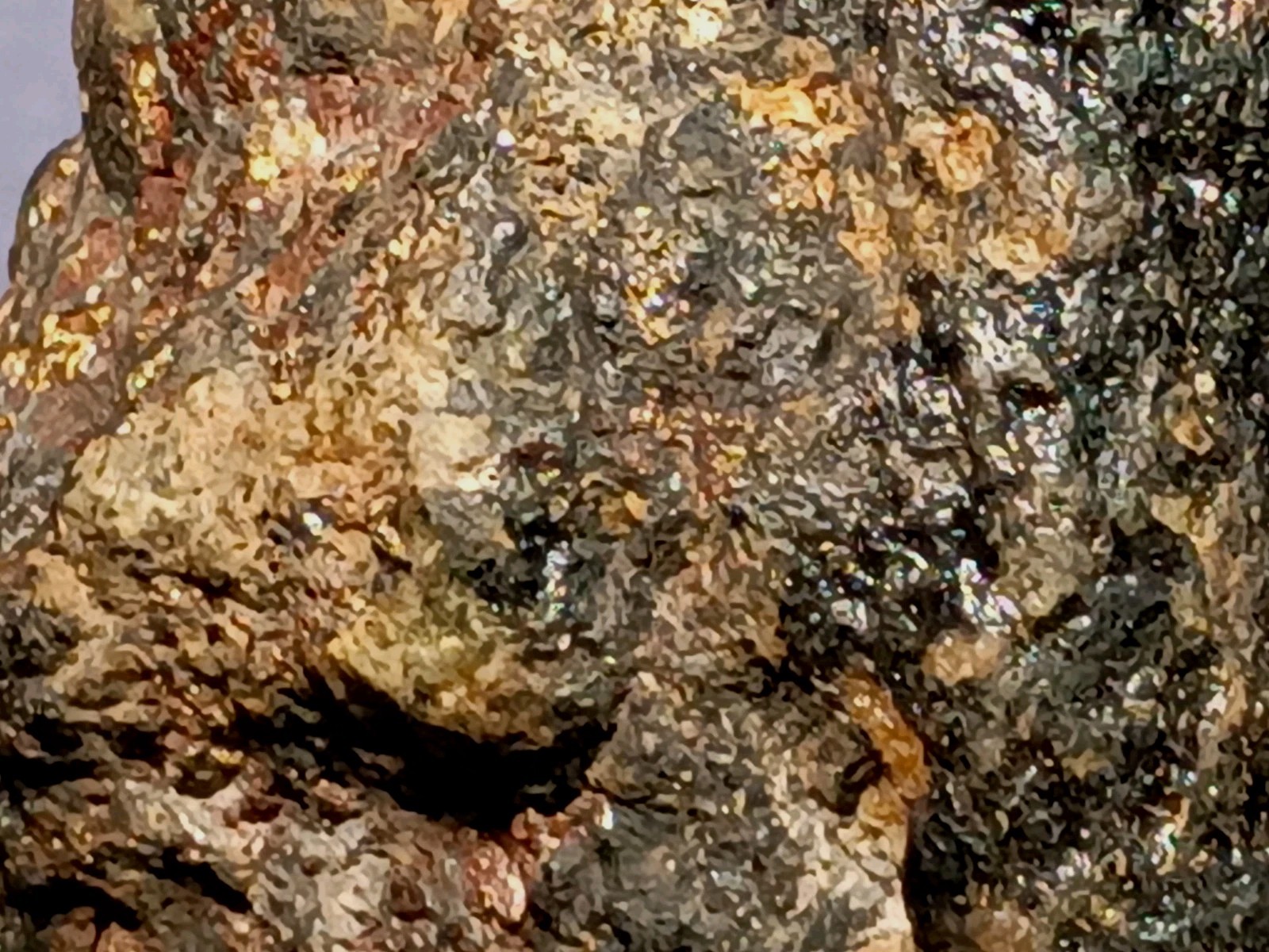 1420g Pilot Knob MO Amphibole Quartz Pyrite Magnetite Specularite Polished