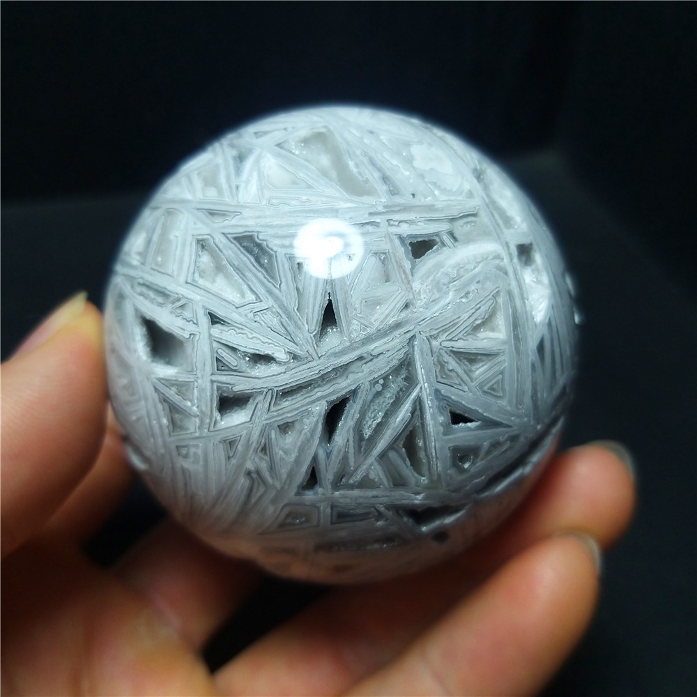 Rare 270.2G 61mm Natural Grid Agate Stone Sphere Ball Herling A434