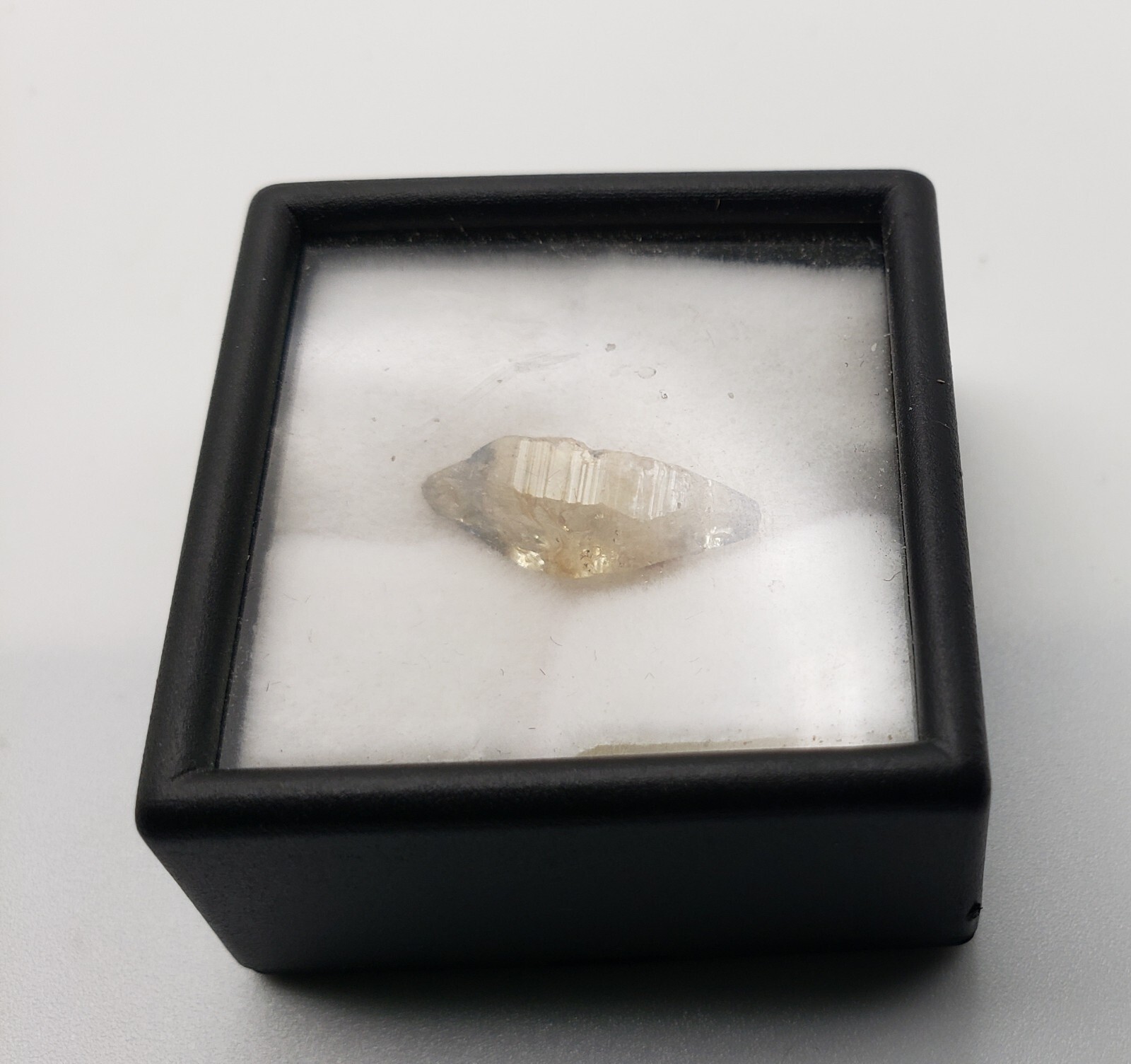 Yellow Sapphire Rough. Natural Celon Specimin Sri Lanka Gem 6.06Ct. 17.2x7mm