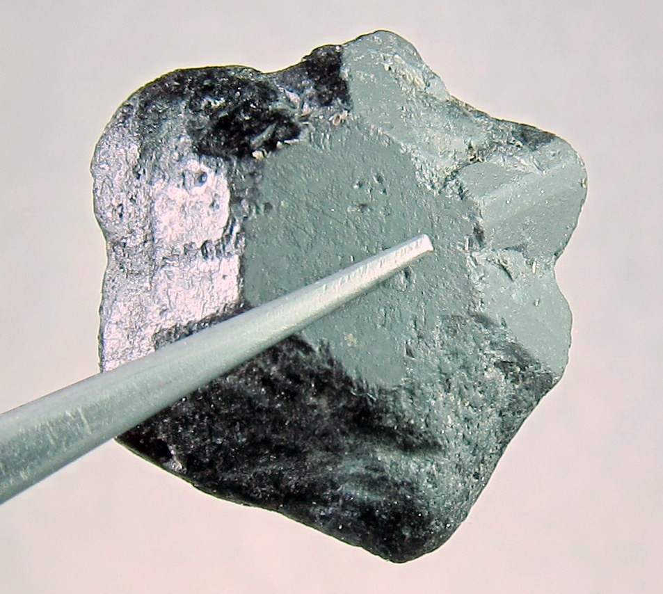 28 CT ALEXANDRITE NATURAL ROUGH COLECTOR’S CRYSTAL MINERAL GEM (G20)