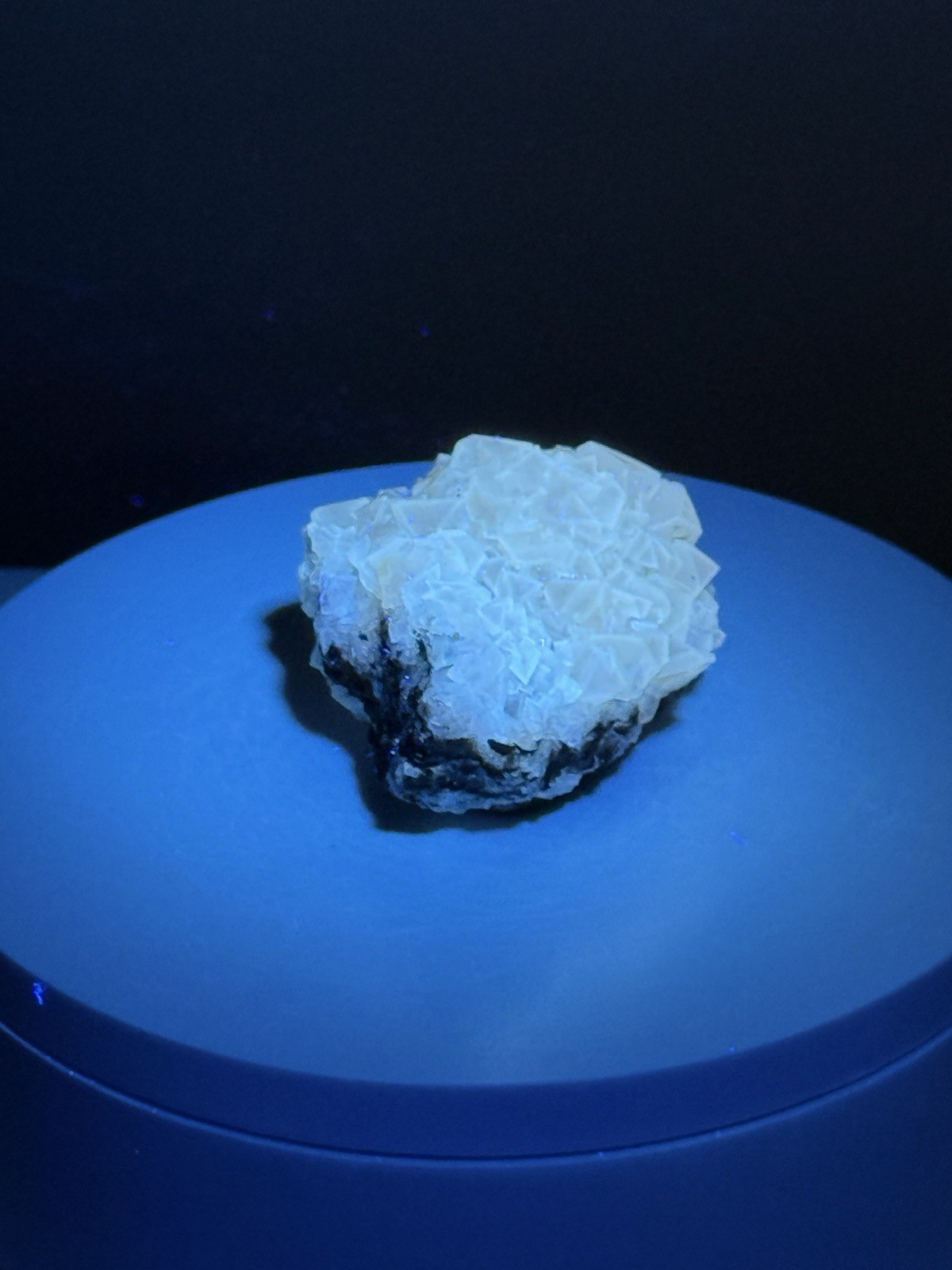 GLOWING Merkaba Calcite Fluorescent & Phosphorescent Mineral Specimen – Mexico